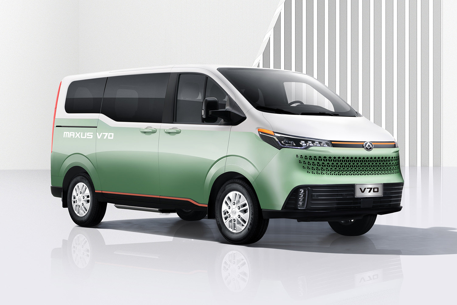 上汽大通MAXUS V70全球首秀亮相，將于2023年初正式上市