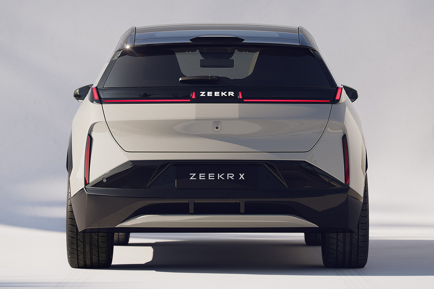 極氪第三款車官圖發布，正式命名ZEEKR X