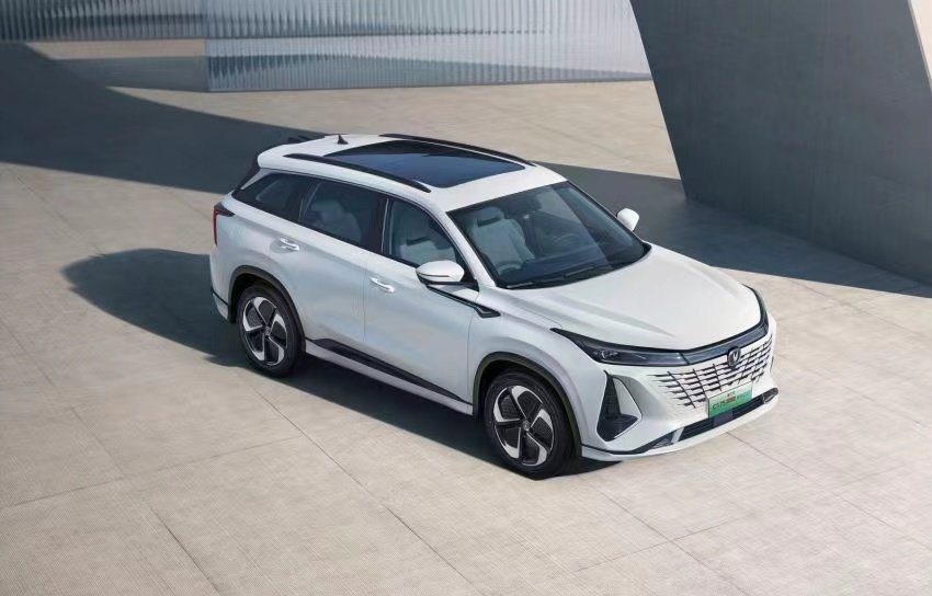 長(zhǎng)安第三代CS75PLUS 智電iDD亮相